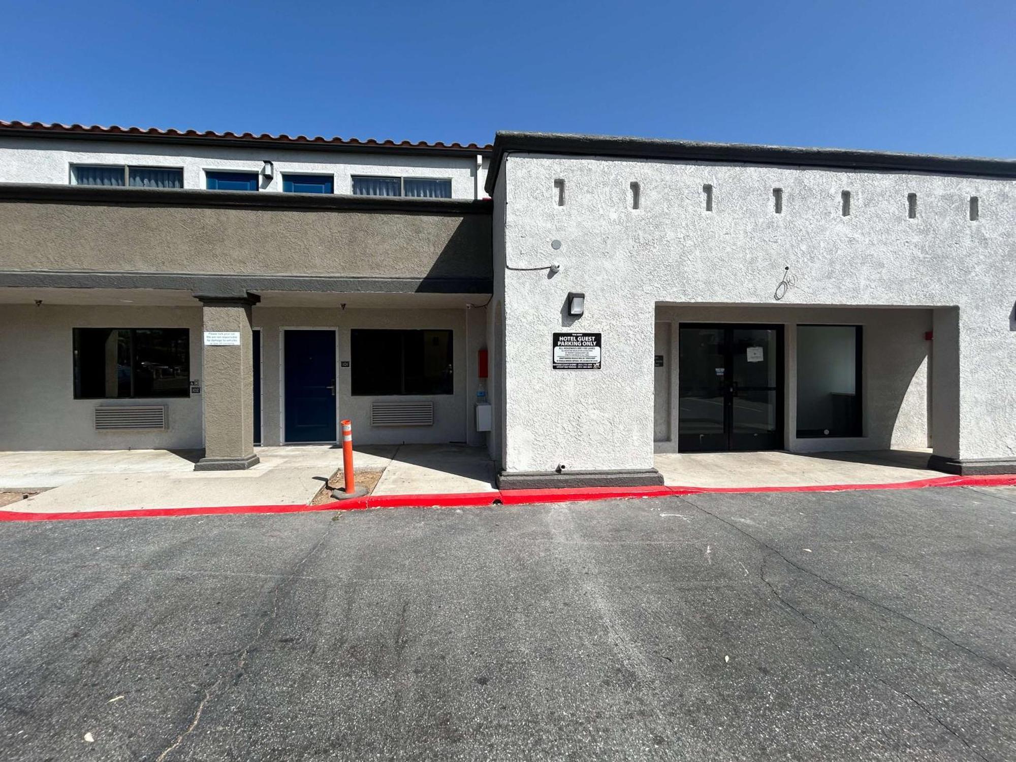 Motel 6 Lake Elsinore, Ca Exteriör bild